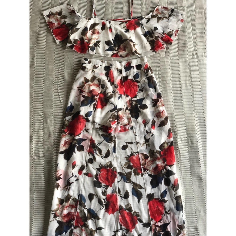 Gorgeous two-piece romper dress!